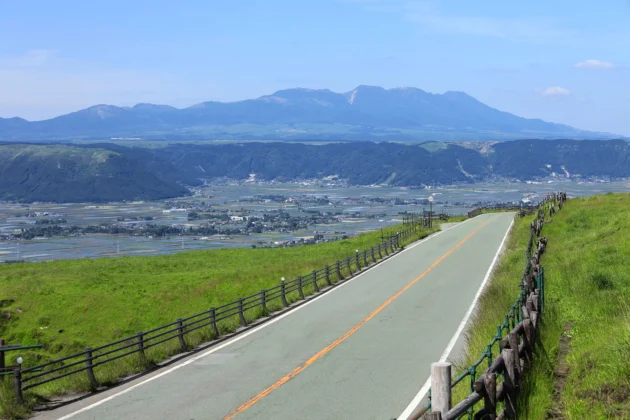 aso_panorama_b_rs ☆「阿蘇を満喫！バイク初心者のための1泊2日ツーリングプラン」