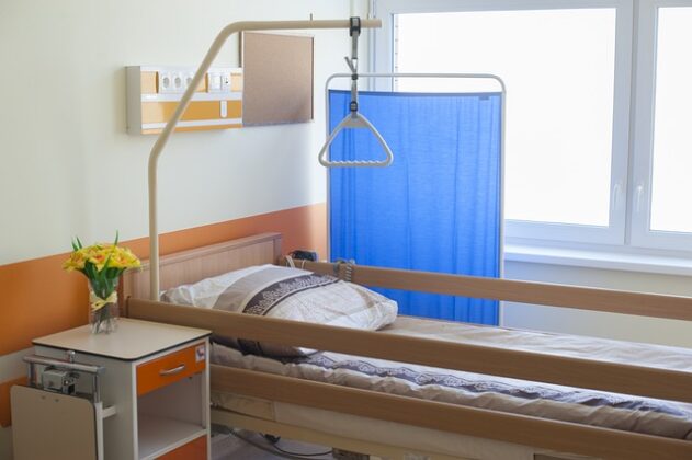 hospice-gd868228ba_640 時代の岐路に立つ日本：少子高齢化社会の諸問題と対策