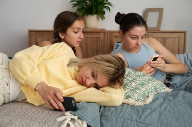2149458397 人に依存すると は？依存の危険性と自立への道のりを探る
