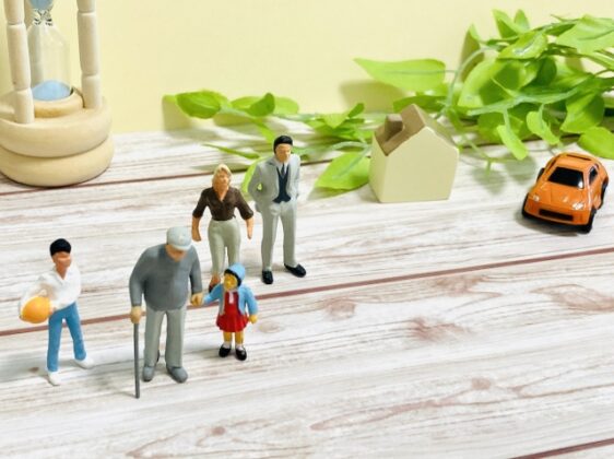 24369276_s 【シリーズ第2回】家族と空き家のあいだで揺れる気持ち